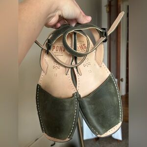 pons classic strap green avarca sandals